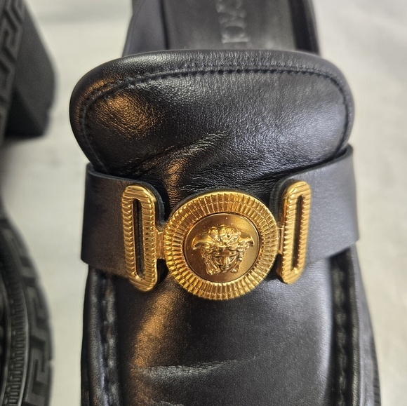 Versace Medusa Biggie Platform Mules Women's Size 40 Black Leather EUC - Picture 8 of 11